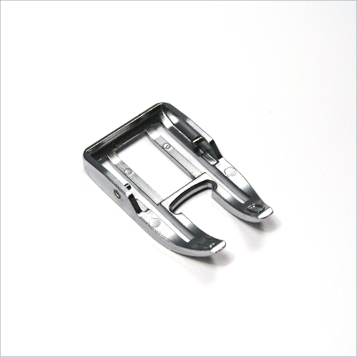 Pied à double entrainement large Dual Feed à fourche ouverte (UD)