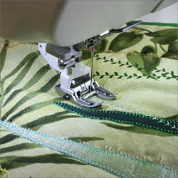 Pied à double entrainement large Dual Feed à fourche ouverte (UD) – Image 2